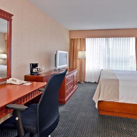Holiday Inn Montreal Midtown Kamer foto