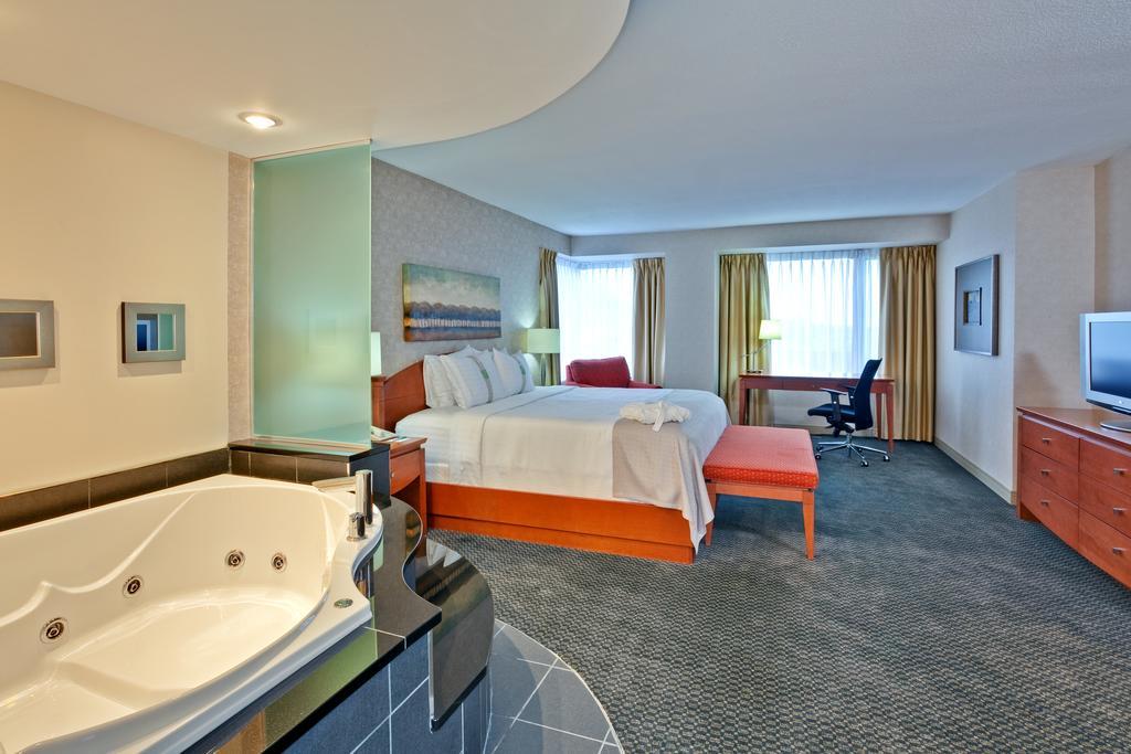 Holiday Inn Montreal Midtown Buitenkant foto