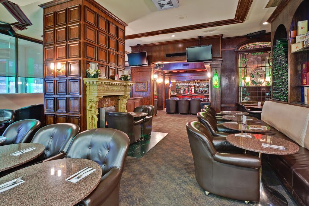 Holiday Inn Montreal Midtown Buitenkant foto